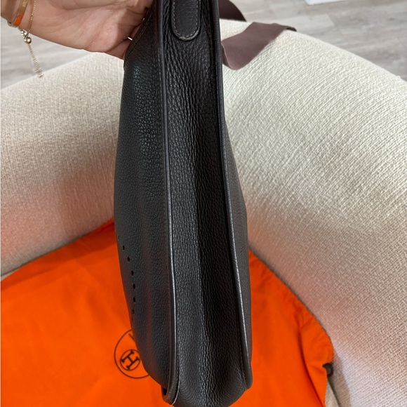 Authentic HERMES EVELYNE GM 1 Taurillon Cafe crossbody - Picture 8 of 16